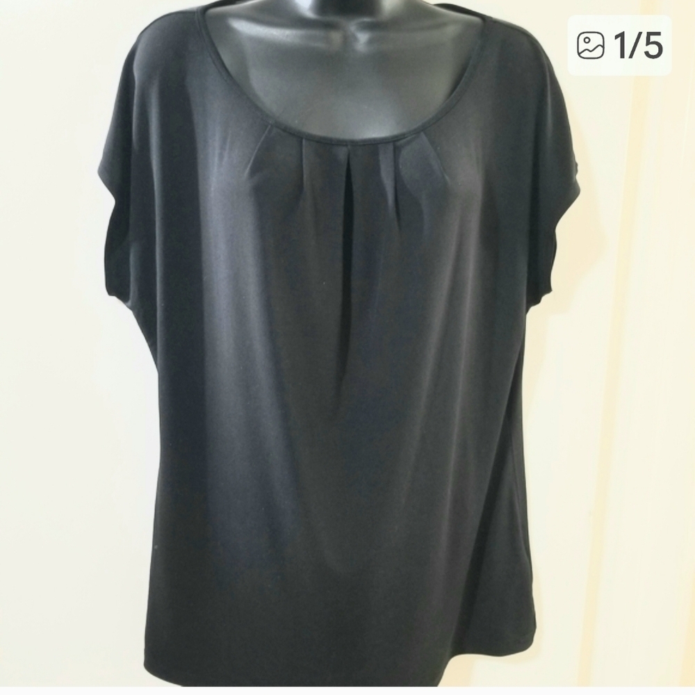 Banana Republic Black Pleated Scoop Neck Top XL